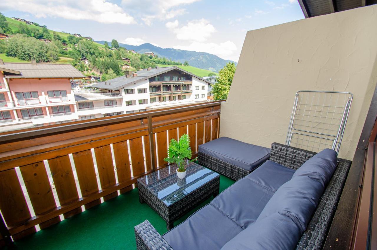Penthouse Eightyone By All In One Apartments Kaprun Exterior photo